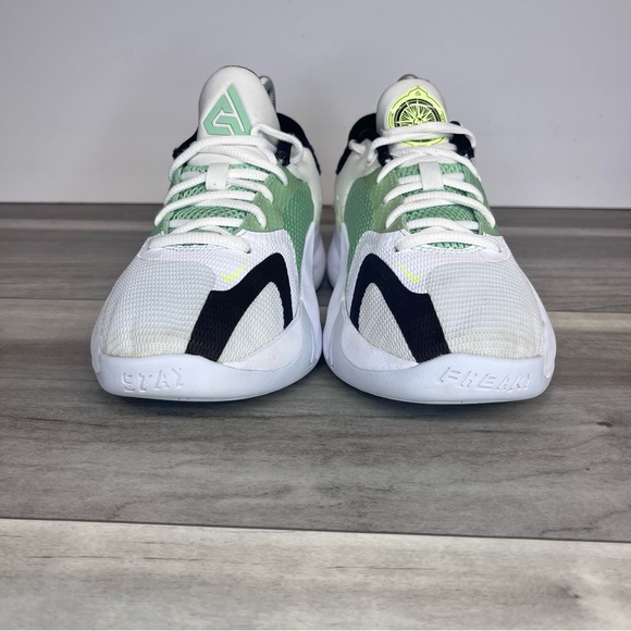 Nike Zoom Freak 4 Greek Coastline Shoes Kids 5Y DQ0553-100 Basketball Hoops - Picture 3 of 8